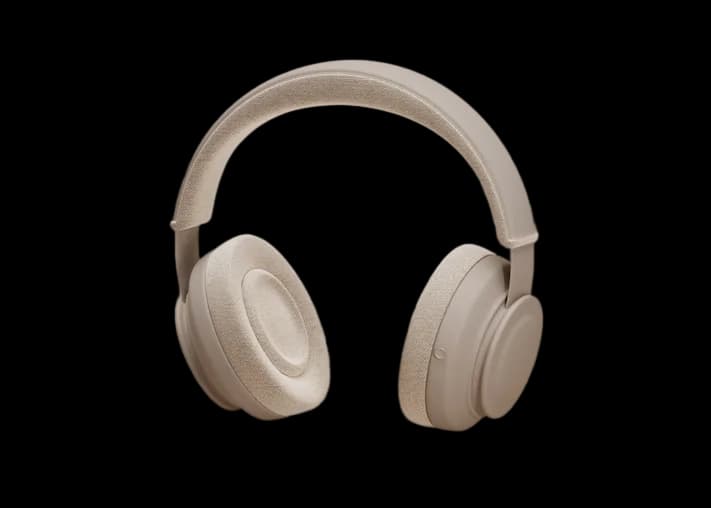 Electronics - Headphones after background removal